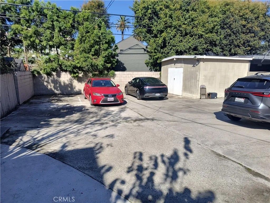 Photo of 1827 Crenshaw, Los Angeles, CA 90019 (MLS # PW26031985)