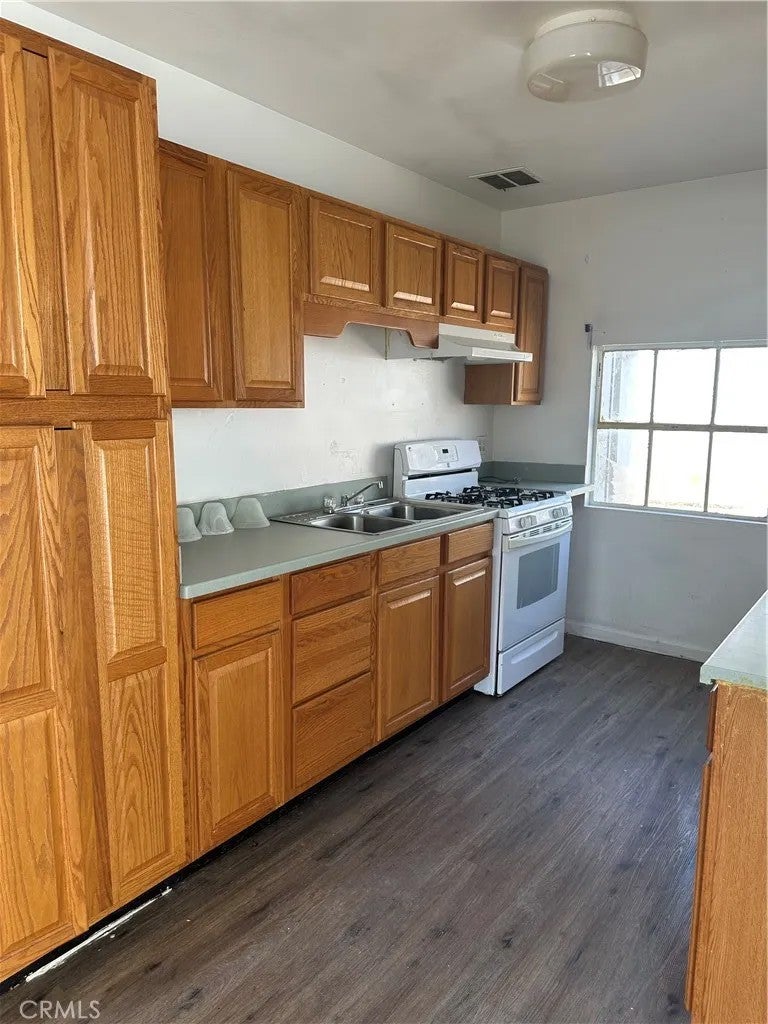 451 W Yermo