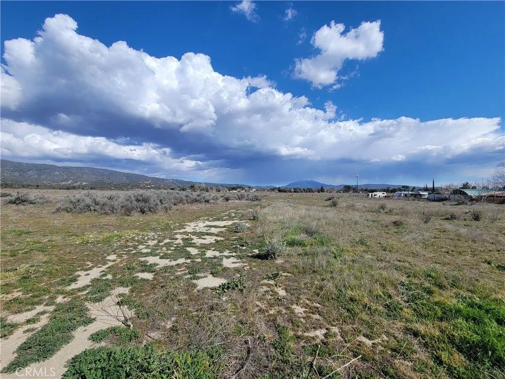 Photo of 49 Bonita Vista, Anza, CA 92539 (MLS # SW26011779)