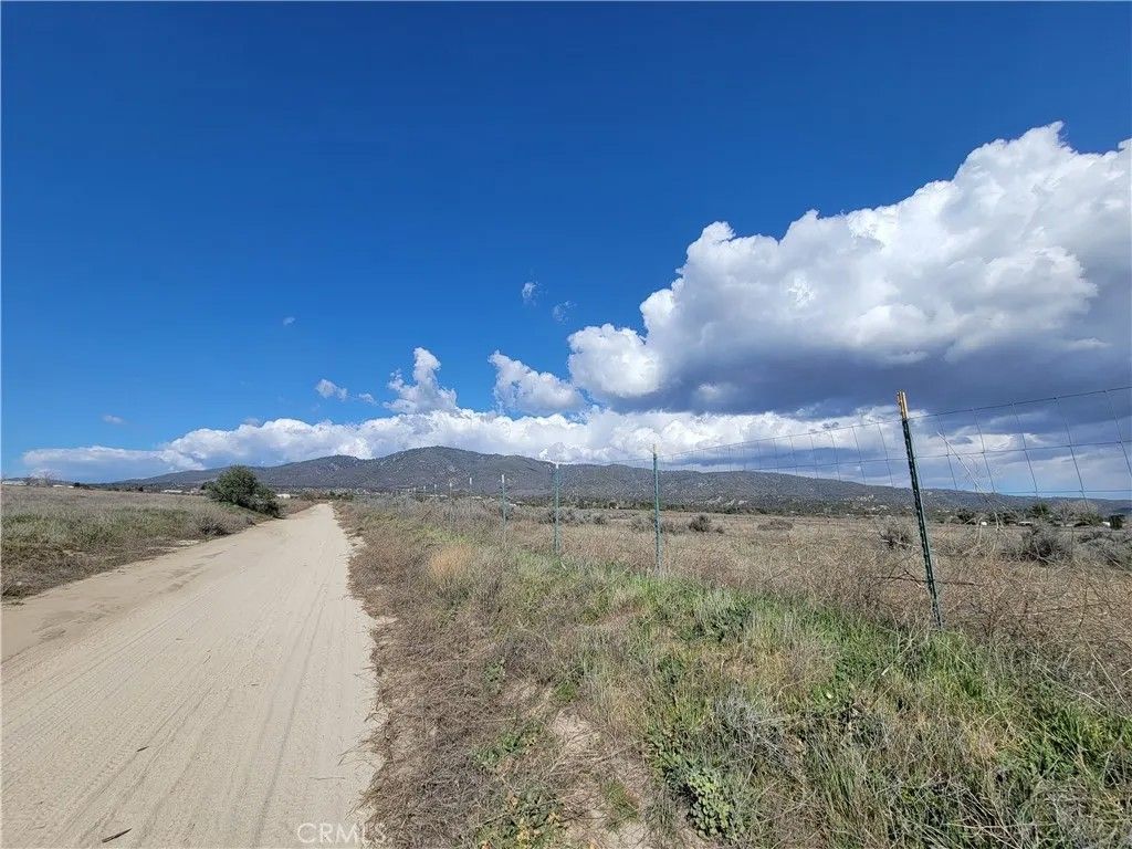 Photo of 49 Bonita Vista, Anza, CA 92539 (MLS # SW26011779)
