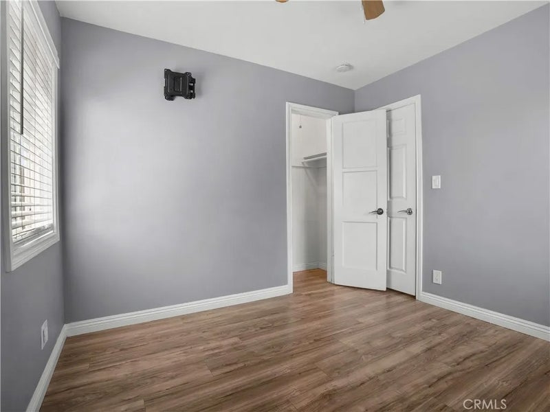 839 W 30th