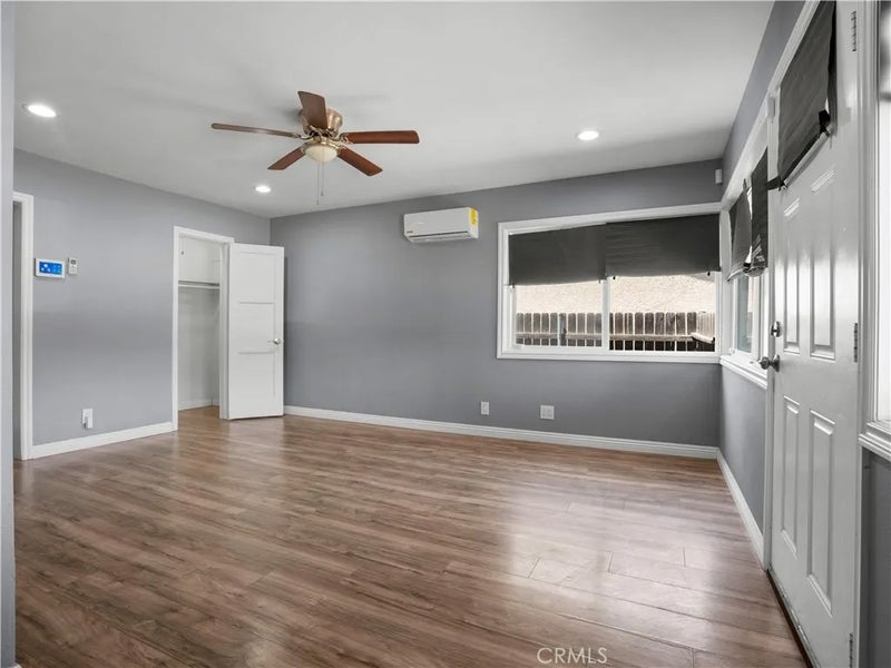 839 W 30th