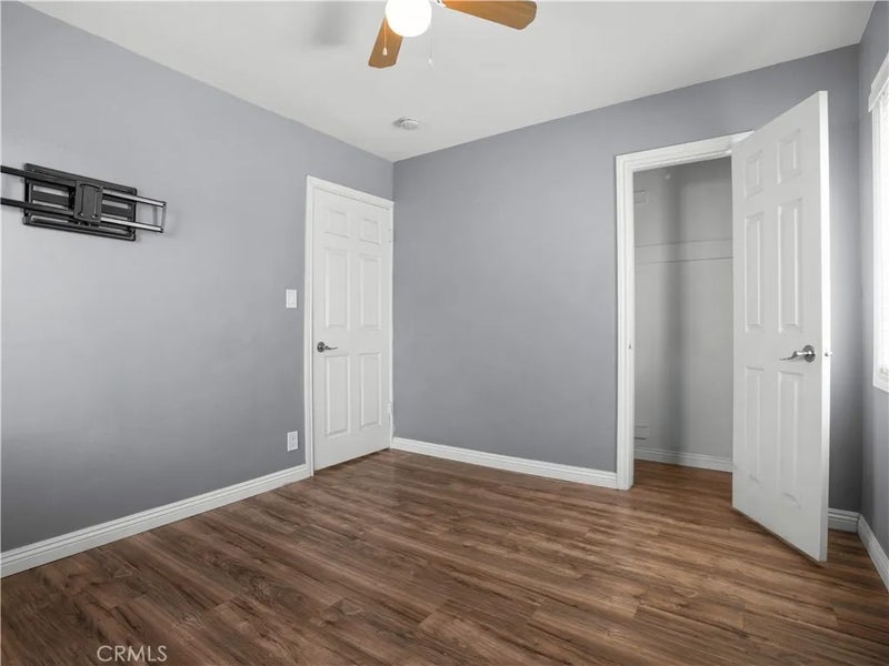 839 W 30th