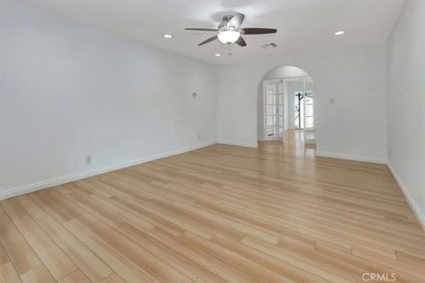 Tiny photo for 823 N Towner St, Santa Ana, CA 92703 (MLS # NP25251744)