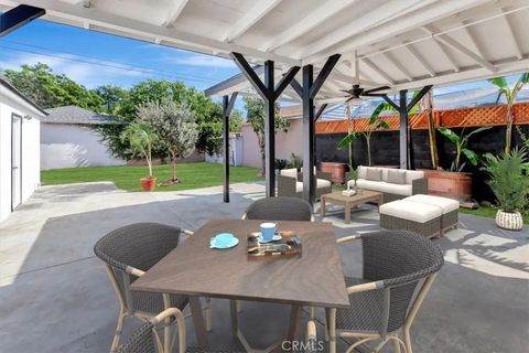 Tiny photo for 823 N Towner St, Santa Ana, CA 92703 (MLS # NP25251744)