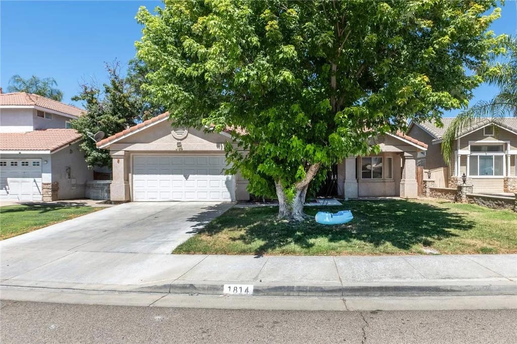 Photo of 1814 Rosemont CIR, San Jacinto, CA 92583 (MLS # SW26146689)