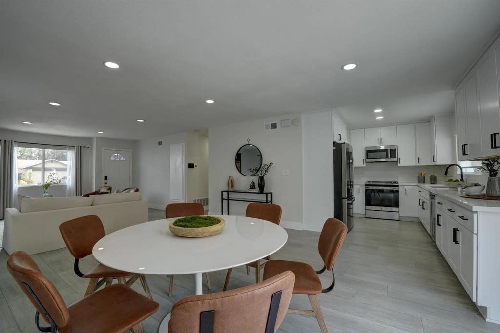 Photo of 8430 Hydra Lane, San Diego, CA 92126 (MLS # 260011501)