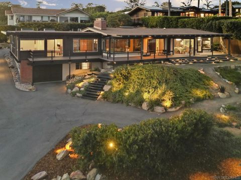 Tiny photo for 666 San Gorgonio St, San Diego, CA 92106 (MLS # 250041663)