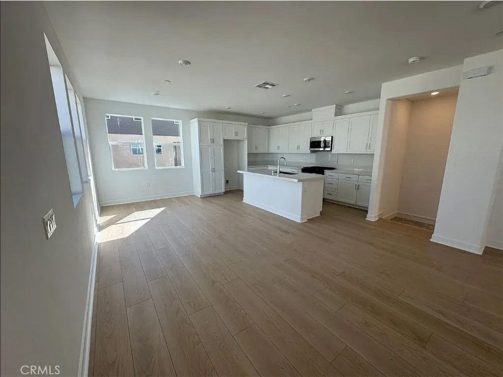 Photo of 27425 Catalogue Way, Valencia, CA 91381 (MLS # AR26057091)