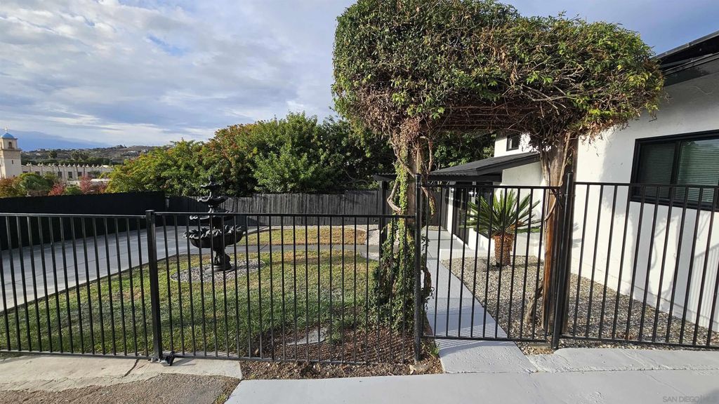 Photo of 3443 Golden View Ter, Lemon Grove, CA 91945 (MLS # 2600092)