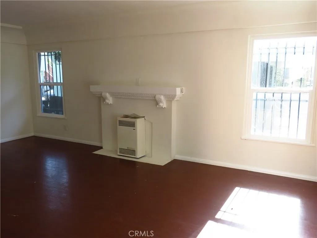 862 W 41st Street