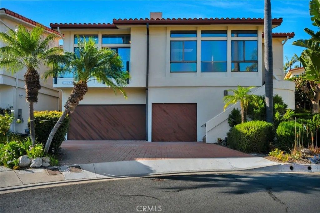 Photo of 32701 Via Palacio, Rancho Palos Verdes, CA 90275 (MLS # OC26083760)