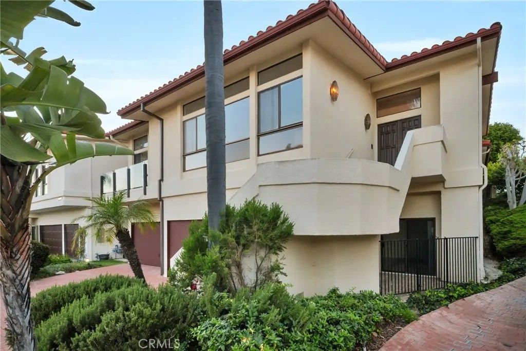 Photo of 32701 Via Palacio, Rancho Palos Verdes, CA 90275 (MLS # OC26083760)