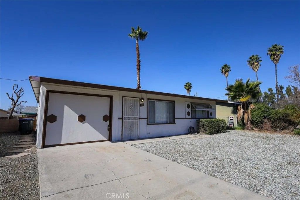Photo of 811 S State St, Hemet, CA 92543 (MLS # IV26025330)
