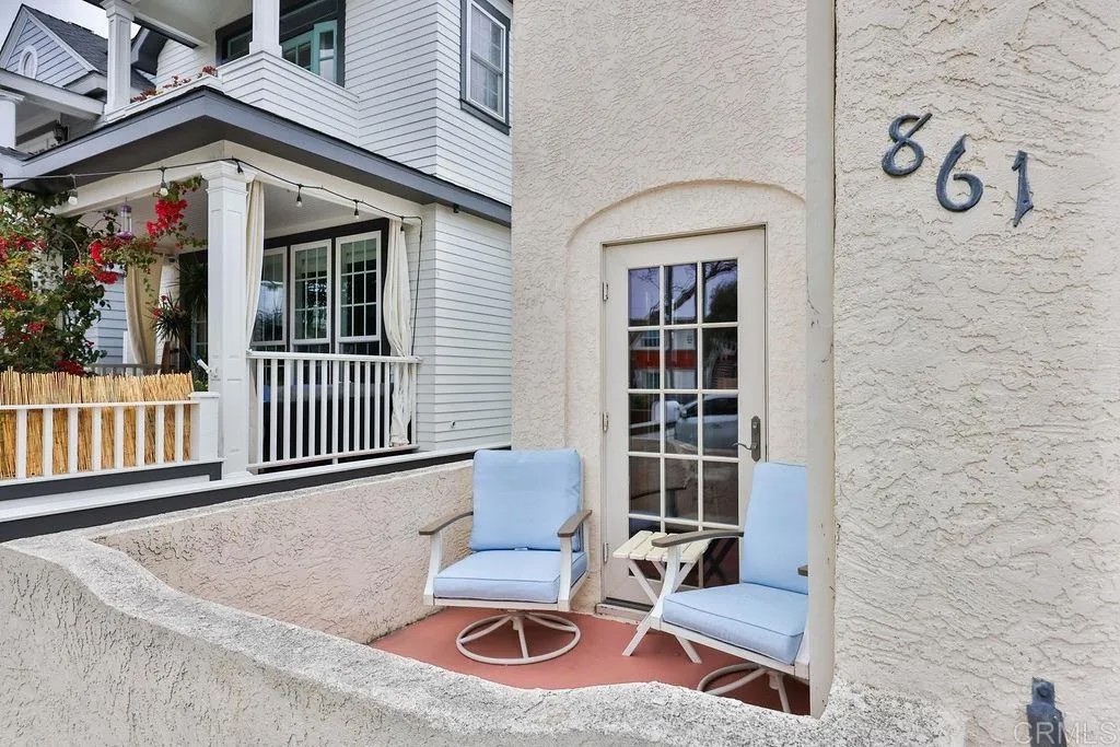 861 G Avenue