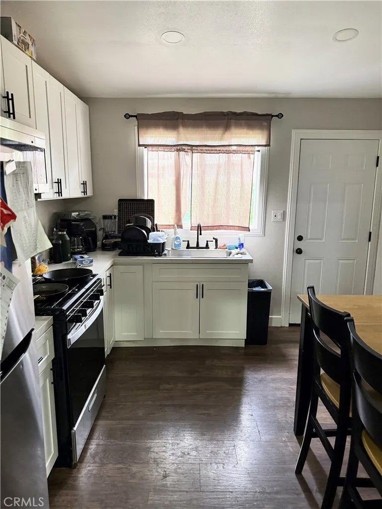 45445 Cedar Ave.