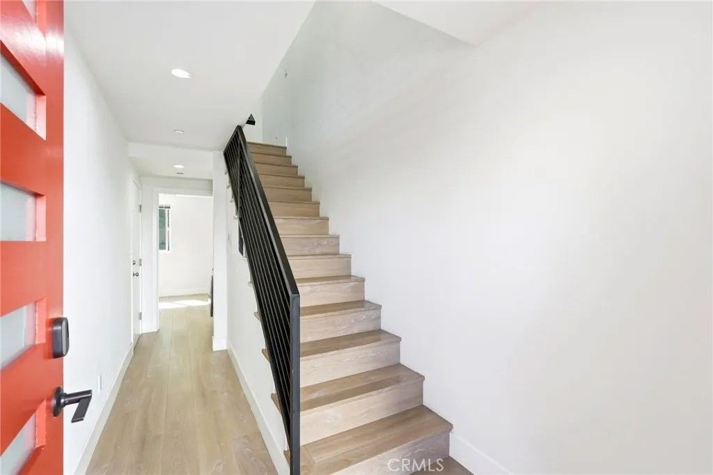 Photo of 4455 Colfax Avenue, Studio City, CA 91604 (MLS # SR26075983)