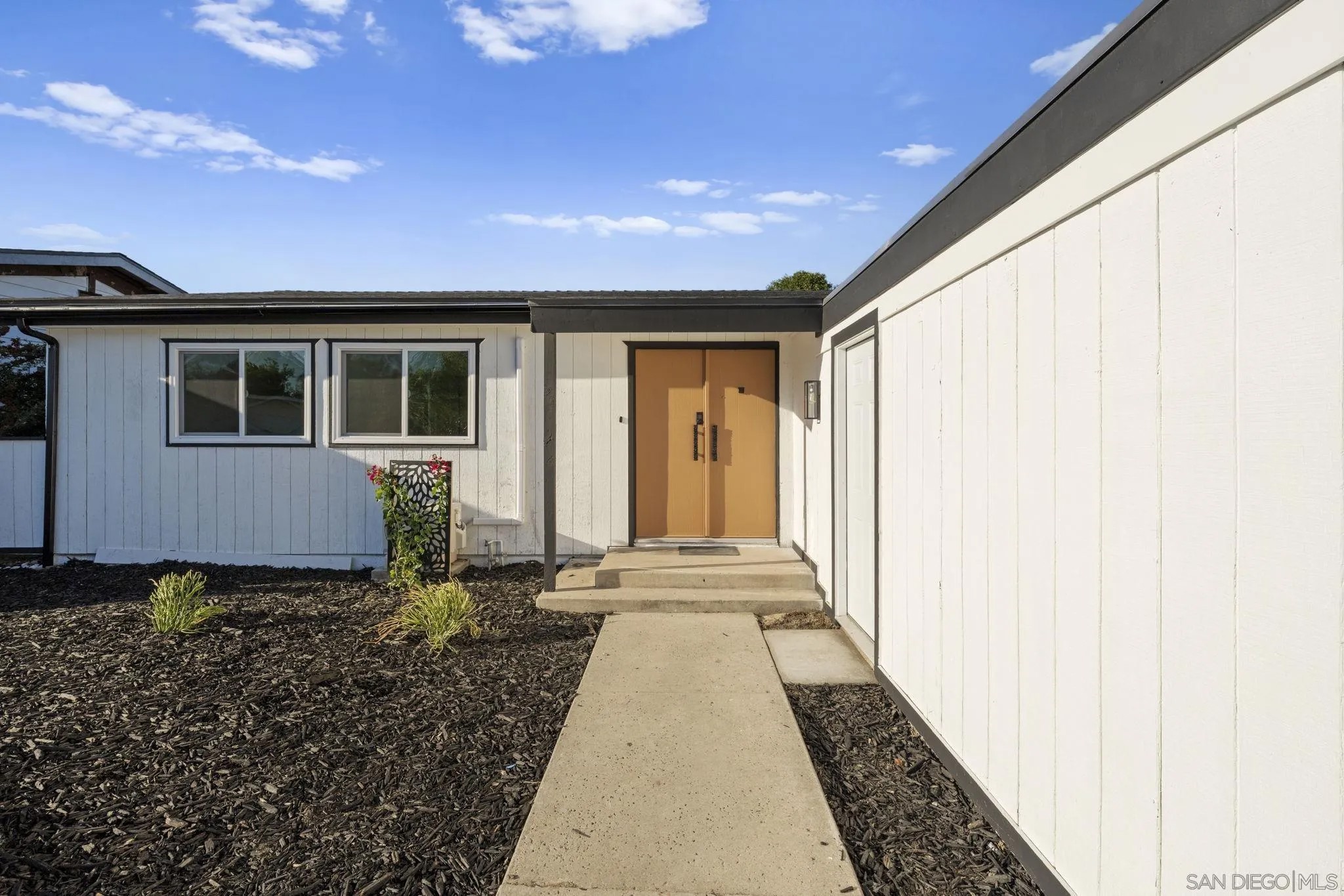 13442 Mountainside Dr