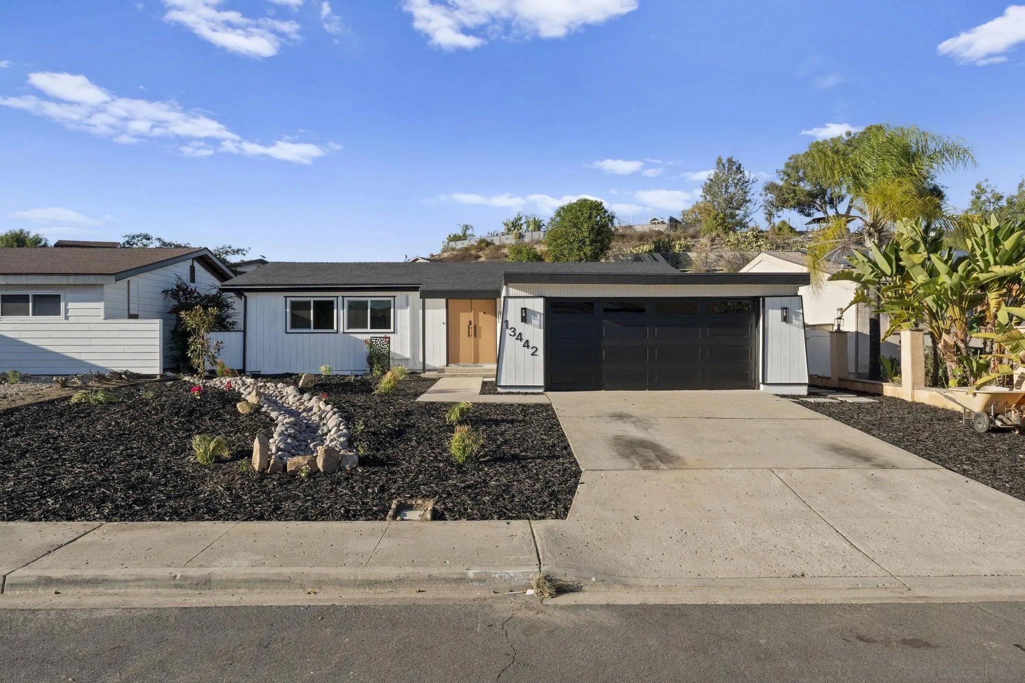 13442 Mountainside Dr