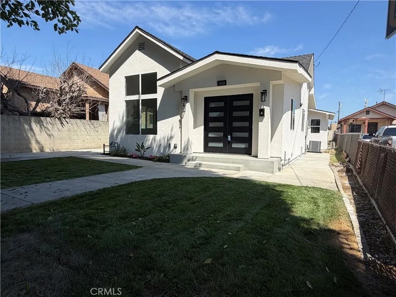 1028 S Gage