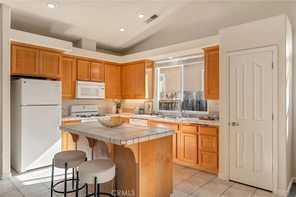 Photo of 1025 Raven Lane, Chico, CA 95926 (MLS # SN26030974)