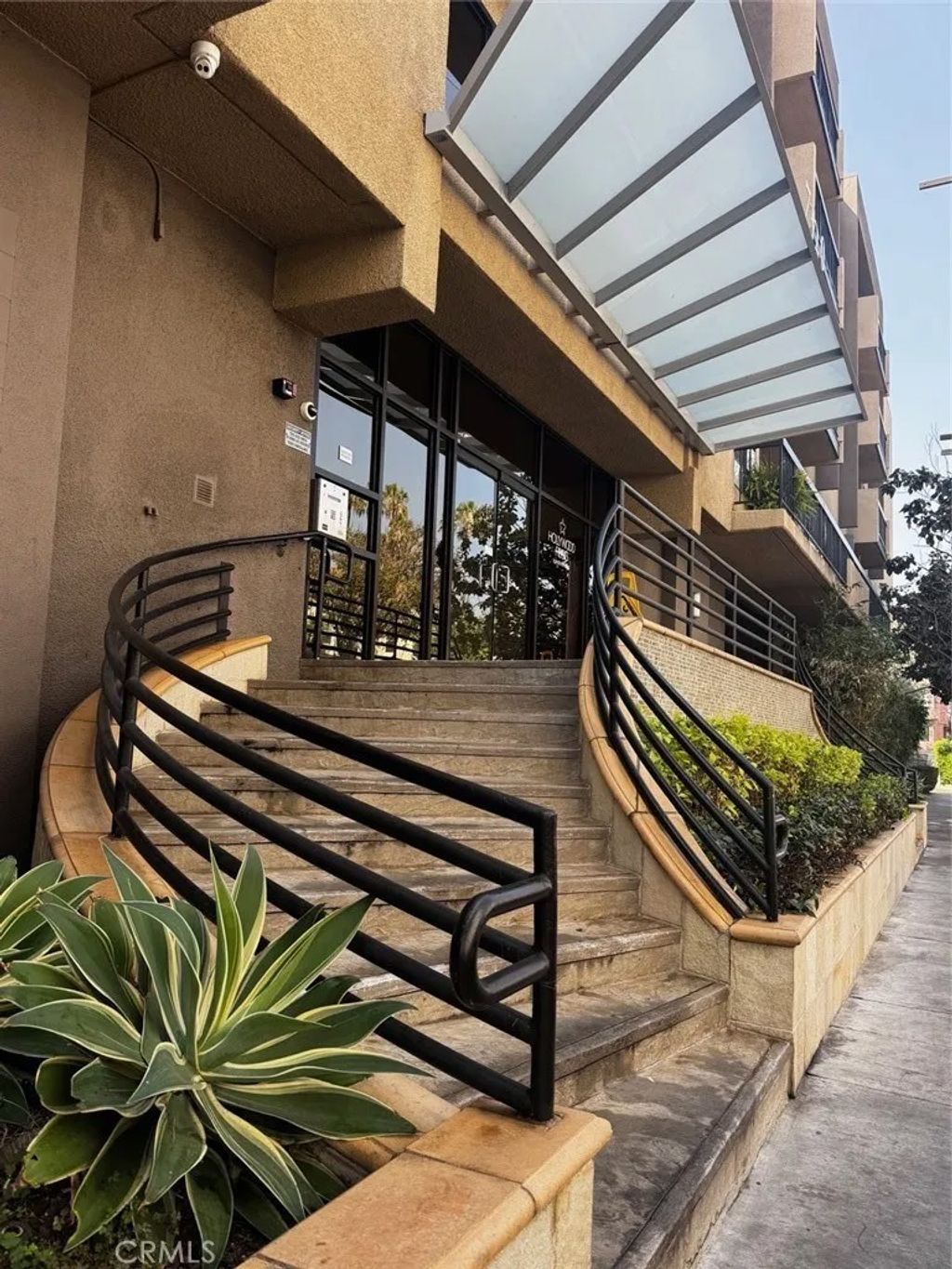 Photo of 7320 Hawthorn #106 Avenue, Los Angeles, CA 90046 (MLS # BB26061478)