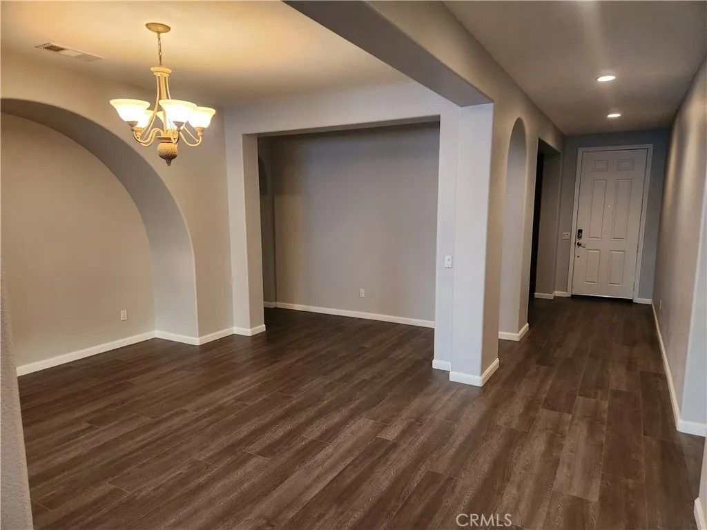 Photo of 710 Multnomah Court, San Jacinto, CA 92582 (MLS # IV26000346)