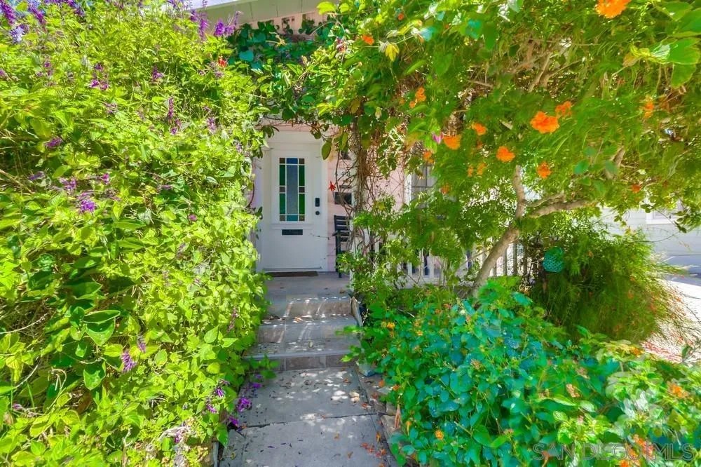 4481 Bancroft