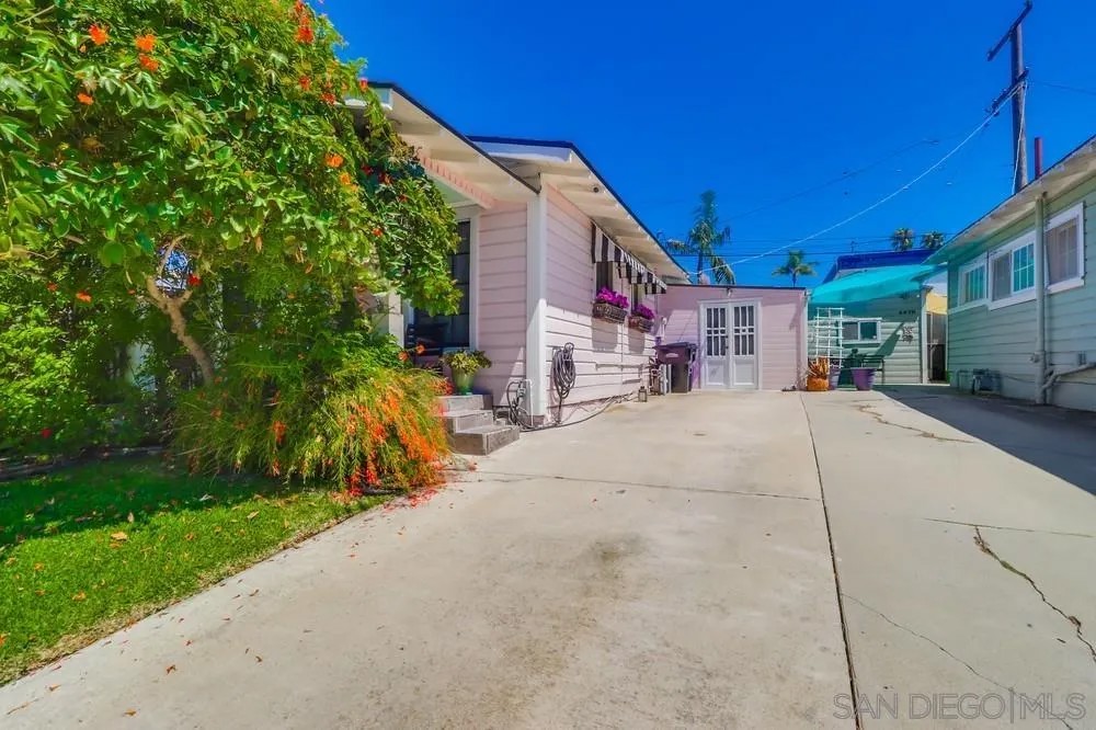 4481 Bancroft