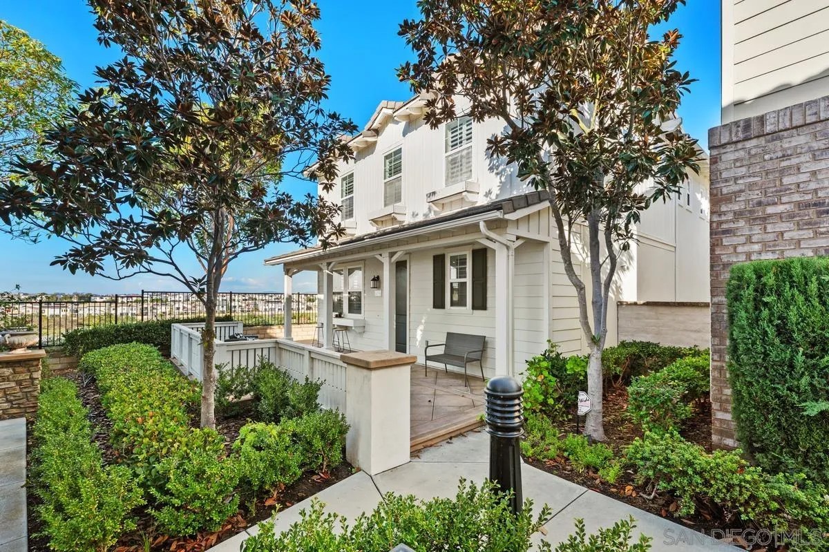 6096 Blue Dawn Trail