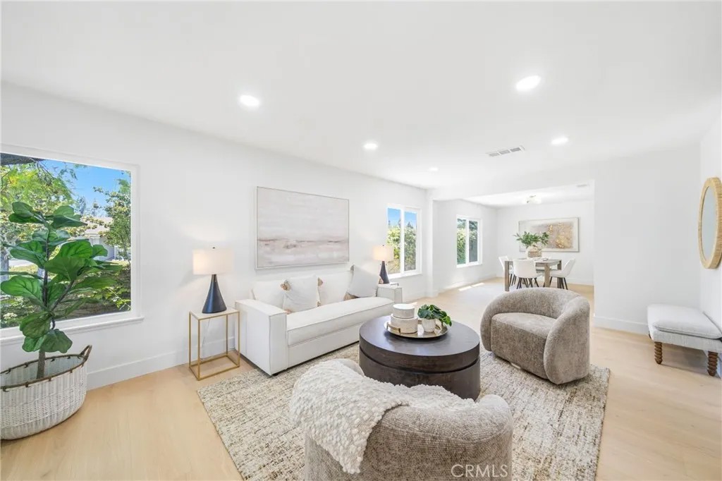 137 S Thistle Road