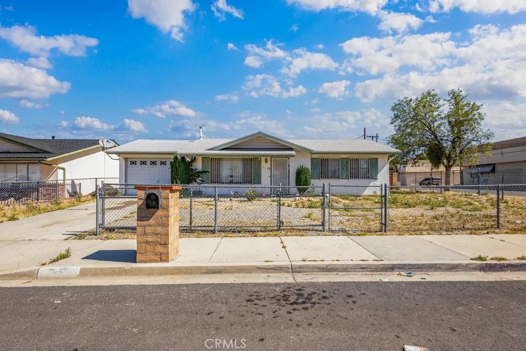 Photo of 516 Onyx AVE, Hemet, CA 92543 (MLS # IG26037016)