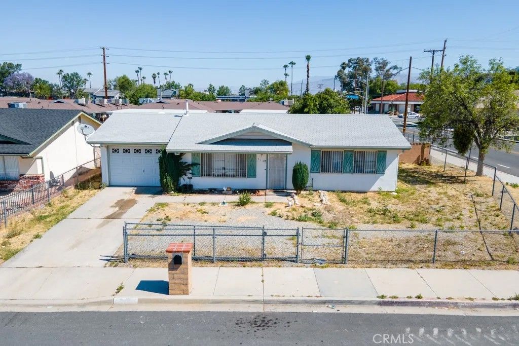 Photo of 516 Onyx AVE, Hemet, CA 92543 (MLS # IG26037016)