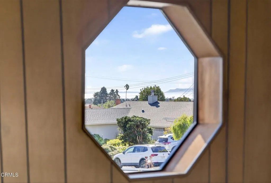 Photo of 312 Regis Avenue, Ventura, CA 93003 (MLS # V1-34211)