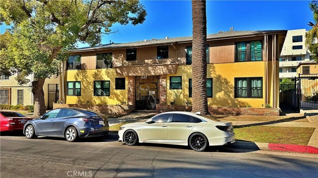 Photo of 337 S Occidental Boulevard #100, Los Angeles, CA 90057 (MLS # SR26028740)