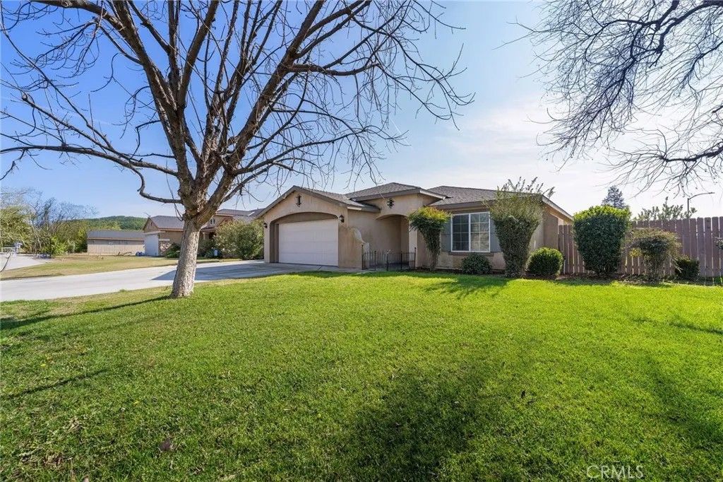 Photo of 3817 Harris Rd, Bakersfield, CA 93313 (MLS # NS25280541)