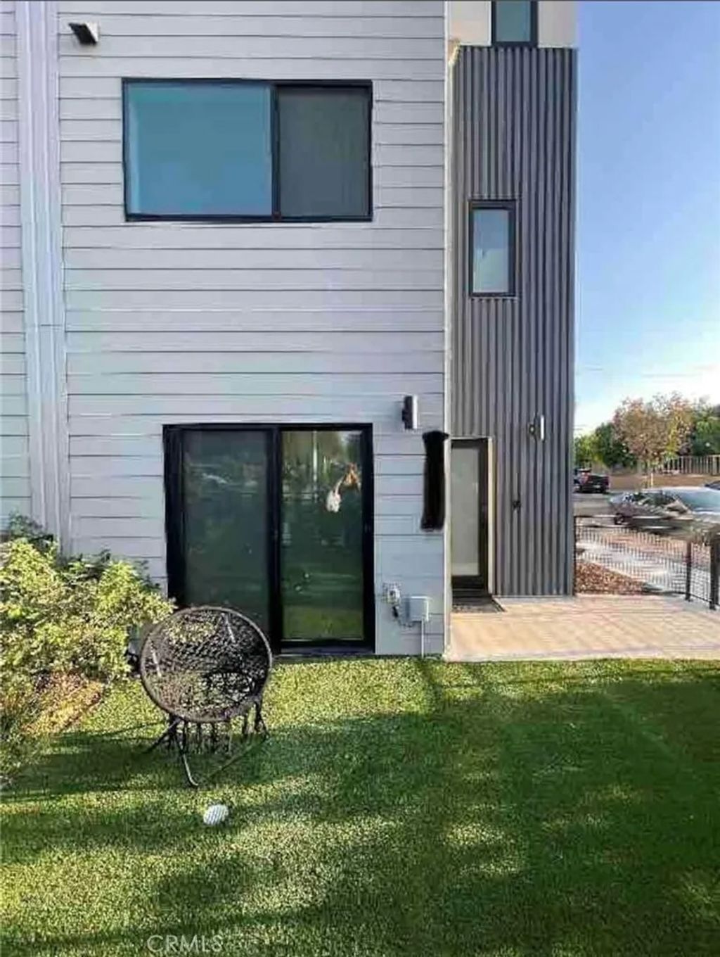 Photo of 11326 victory Blvd, North Hollywood, CA 91606 (MLS # SR26081067)