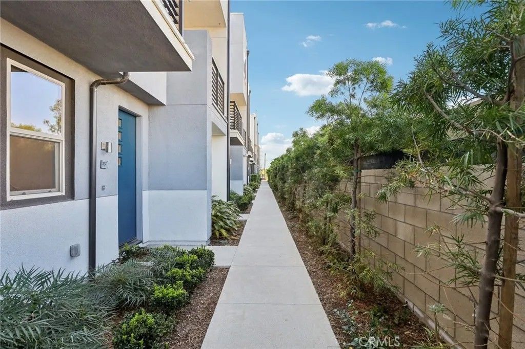 Photo of 337 Placemark, Irvine, CA 92614 (MLS # OC26048056)