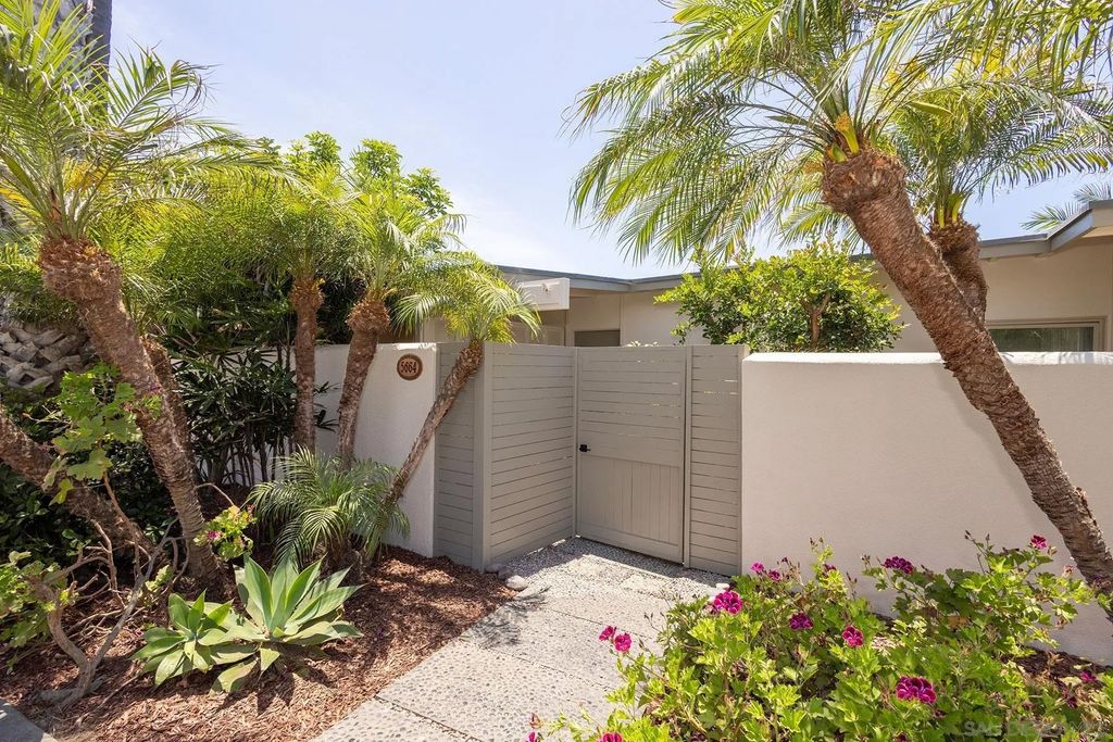 Photo of 5664 Abalone Pl, La Jolla, CA 92037 (MLS # 250033993)