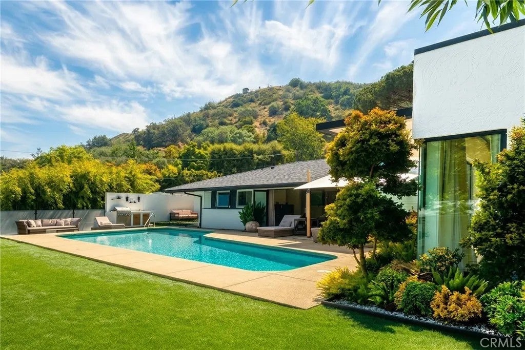 9621 Cedarbrook