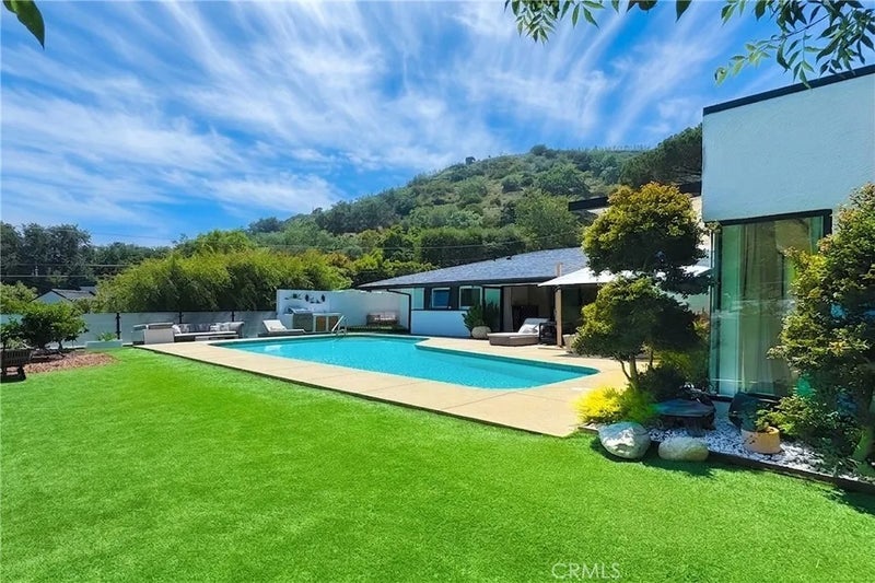 9621 Cedarbrook