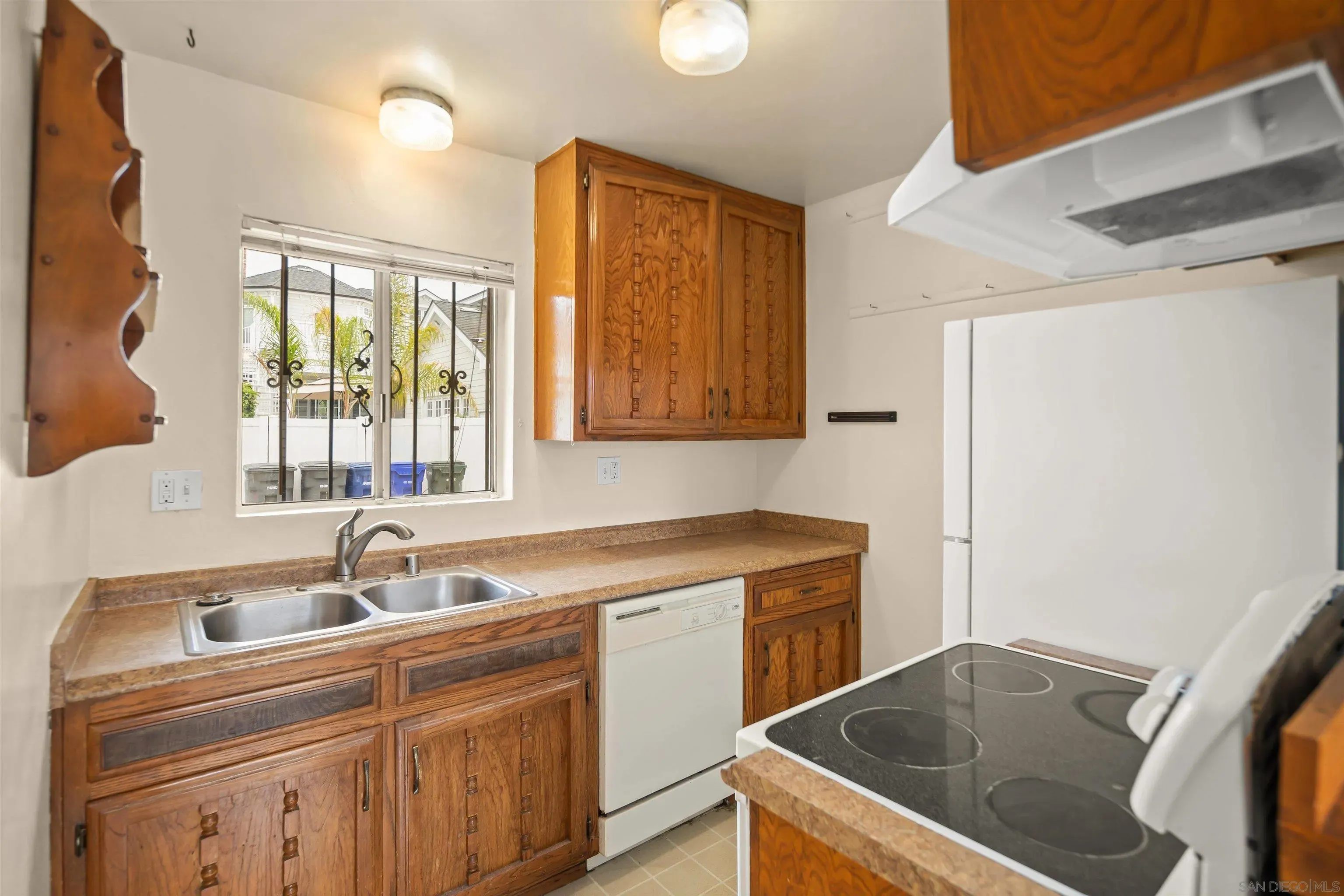 Coronado, California 92118, United States, 6 Bedrooms Bedrooms, ,4 BathroomsBathrooms,Residential,Active,148523