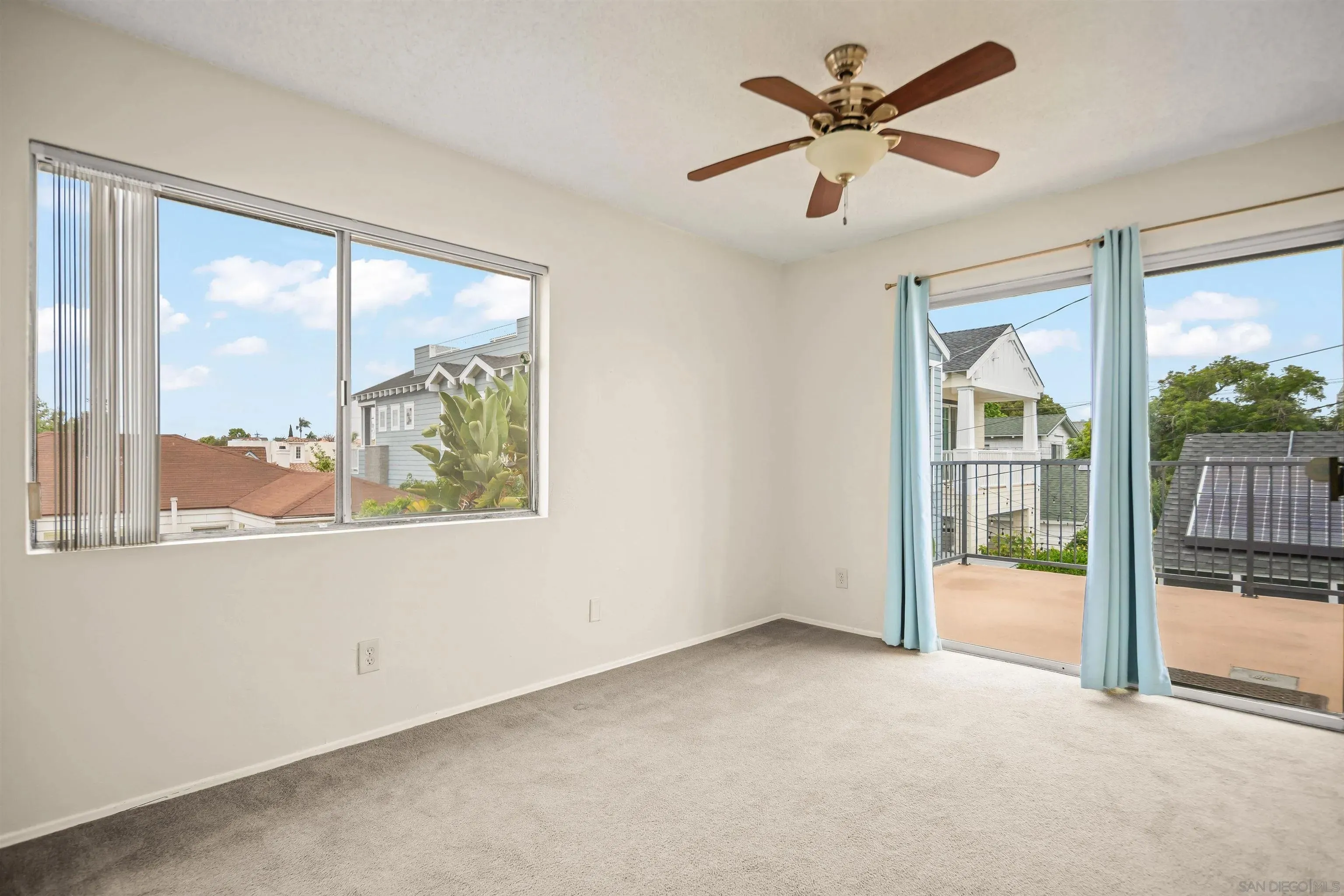 Coronado, California 92118, United States, 6 Bedrooms Bedrooms, ,4 BathroomsBathrooms,Residential,Active,148523