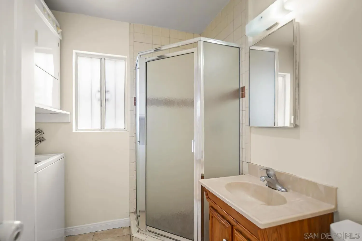 Coronado, California 92118, United States, 6 Bedrooms Bedrooms, ,4 BathroomsBathrooms,Residential,Active,148523