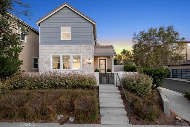 410 Chorus, Irvine