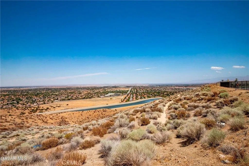 Photo of 0 Joshua Ranch Lot on Yianni Ct, Palmdale, CA 93551 (MLS # SR26013065)