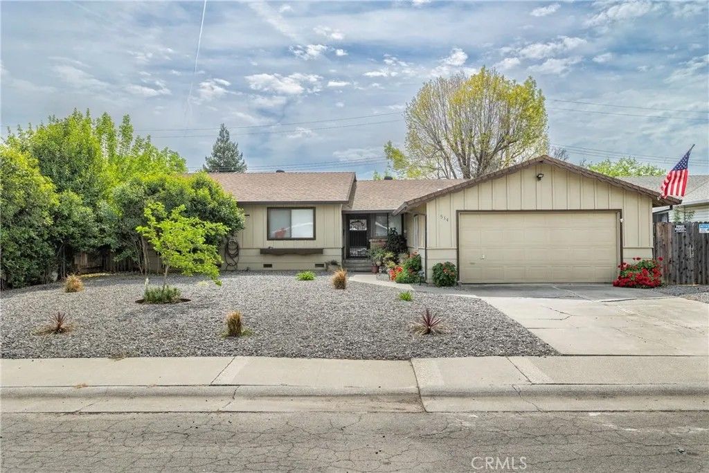 Photo of 534 Glenwood Ln, Willows, CA 95988 (MLS # SN26069202)