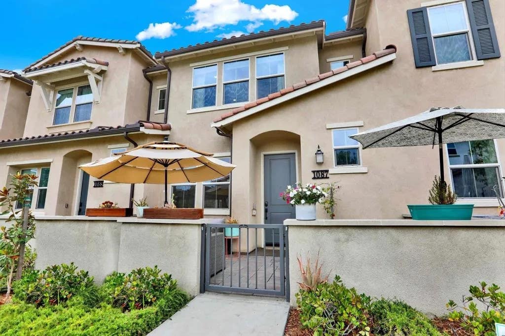 Photo of 1087 Delpy View, Vista, CA 92084 (MLS # NDP2606707)