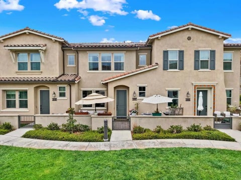 Photo of 1087 Delpy View, Vista, CA 92084 (MLS # NDP2606707)