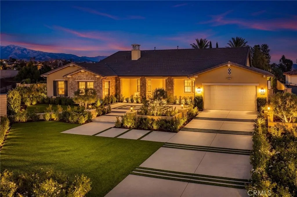 1236 Iris Lane